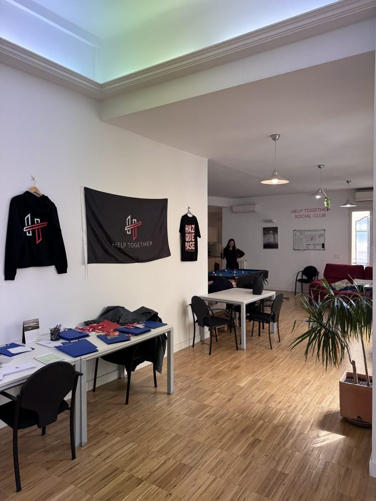 Oficina y Social Club de Help Together